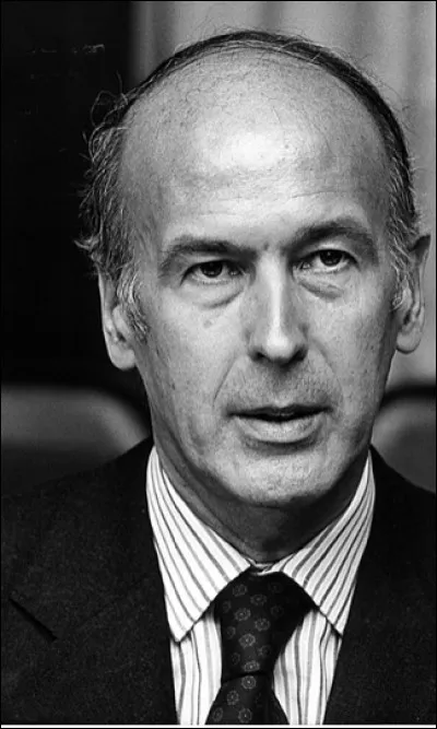 2 Ddécembre 2020, c'est pour nous : Valéry Giscard d'Estaing !
Quelle est son année de naissance ?