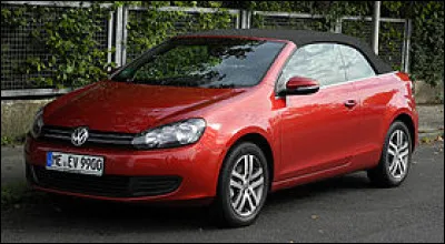 Nous voici arrivés aux questions concernant la Golf 6 ! Et ici, c'est la Golf 6 cabriolet. Elle n'était pas disponible sur la Golf 5. Sachant que la Golf 6 voit le jour en 2008, en quelle année cette voiture voit-elle le jour ?