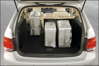 Parlons de son coffre. Comment évolue-t-il par rapport à la Golf V ?