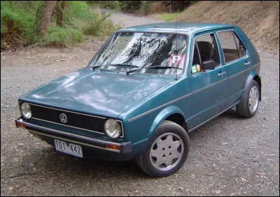 De quelle transmission est équipée la première Golf ? Est-ce une propulsion ou bien une traction ?