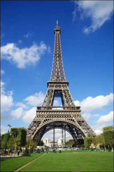 Où se trouve la tour Eiffel ?