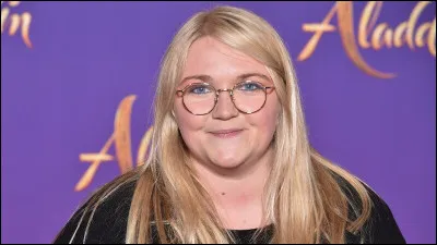 Avec quel groupe a-t-elle chanté un morceau ?