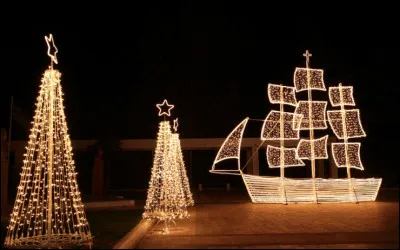 Quel pays honore saint Basile, en cachant des pièces d'or à l'intérieur des gâteaux préparés pour le repas de Noël ? (La coutume veut que celui qui trouve la pièce d'or aura de la chance l'année suivante.)