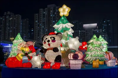 Quel fruit est le symbole de Noël en Chine, au point d'être offert traditionnellement la veille du 25 décembre ?