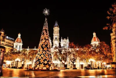 Traditionnellement, quelle fête les petits et petites espagnoles doivent-ils attendre pour recevoir leurs cadeaux ?