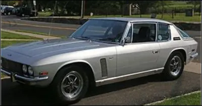 Quelle est cette marque britannique fondée en 1920, disparue en 1976, spécialisée dans les véhicules de grand luxe ?