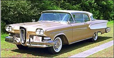 Quelle est cette marque américaine fondée en 1957, disparue en 1960, spécialisée dans des voitures originales, confortables et puissantes ?
