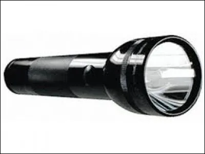 Tu as 5 euros sur toi et une lampe de poche qui n'a plus de piles, que fais-tu ?