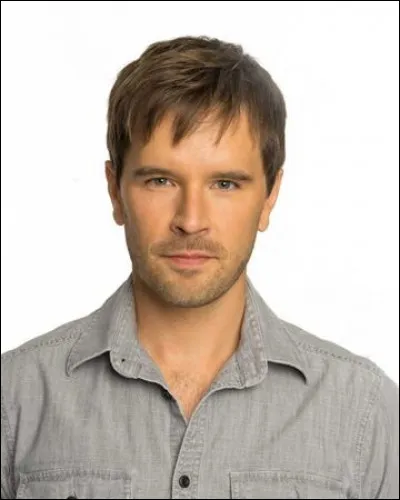 Quel est le nom du personnage qui est sur l'image ?