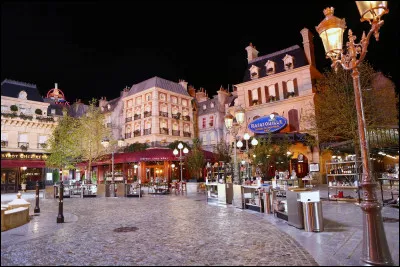 En 2015, quelle émission culinaire a pris ses quartiers devant l'attraction Ratatouille ?