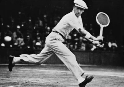 En 1925, qui est ce René, joueur français, vainqueur de la première édition du tournoi de tennis masculin de Roland Garros ?