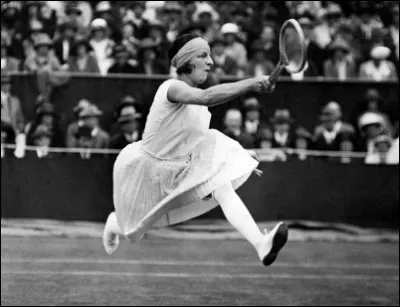 En 1925, qui est cette Suzanne, joueuse française, vainqueur de la première édition du tournoi de tennis féminin de Roland Garros ?