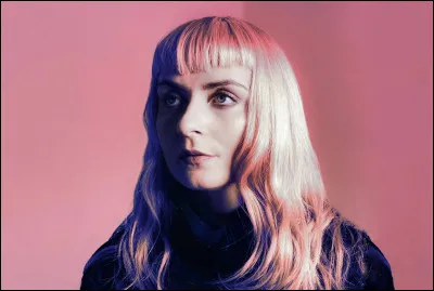 Dans quelle série a-t-elle chanté ?