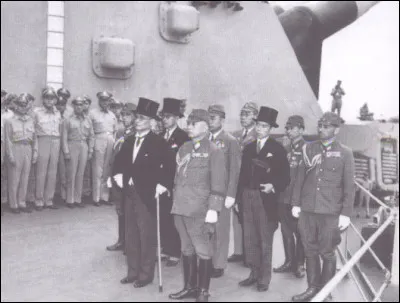 La capitulation du Japon marque la fin de la Seconde Guerre mondiale : c'était au mois de ...