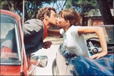 Dans ''Pierrot le fou'', Belmondo fait une escapade avec Anna Karina. Quel est le réalisateur de ce road movie loufoque ?
