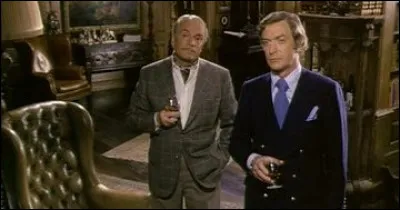 Dans le film "Le Limier" de 1972, la distribution ne compte que 2 acteurs : Laurence Olivier et Michael Caine qui s'affrontent dans un duel d'intrigues durant plus de 2 heures. Qui est le réalisateur de cette petite merveille ?