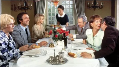 Dans ce film les codes du cinéma et de la bourgeoisie sont mis à mal par Luis Bunuel. Quel est le titre de ce grinçant pamphlet ?