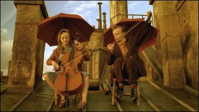 Dans ce film bien décalé de Jeunet et Caro sorti en 1991 les personnages sont contraints de pratiquer l'anthropophagie pour faire face aux restrictions alimentaires. Quel est le titre de cette fiction ?