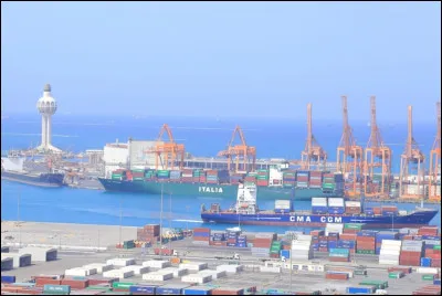 Dans quel hémisphère se situe la mer rouge ?