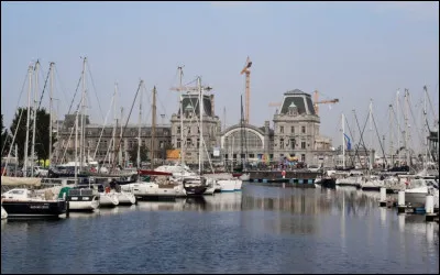 Ville belge de 70 000 habitants, port sur la mer du Nord :