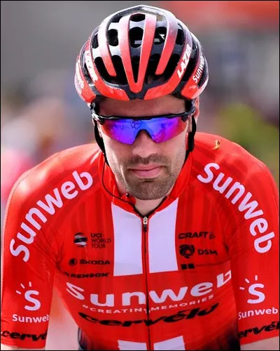 "Le papillon de Maastricht" à pris son envol en 2017 en étant le premier néerlandais a remporter le Tour d'Italie. Excellent rouleur, ses qualités de grimpeur lui permettront de rivaliser avec les meilleurs...