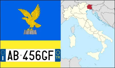 À l'autre bout de la botte, une ville cosmopolite dénommée "Trst" dans une de ses langues minoritaires : laquelle ?