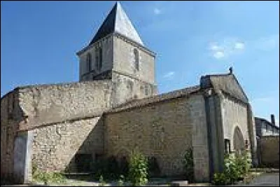 Vous avez sur cette image l'église Saint-Gérard du Laigne. Commune Charentaise-Maritime, elle se situe en région ...