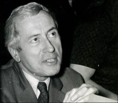 Qui est l'auteur du roman ''Notre prison est un royaume'' ?