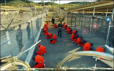 Sur quelle ile est situ&eacute; ''le camp de Guant&aacute;namo'', centre de d&eacute;tention militaire de haute s&eacute;curit&eacute; ?