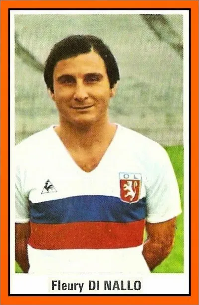 De quelle nationalité le footballeur Di Nallo était-il ?