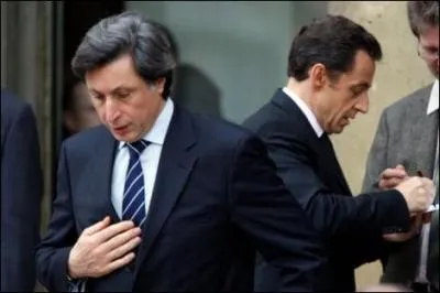Si Bompard arrive, c'est que Carolis ne va pas tre reconduit. Quel baroud d'honneur tente toutefois ce dernier avant de partir ?