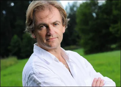 Qui est cet écrivain, auteur du roman ''Le Journal intime d'un arbre'' ?