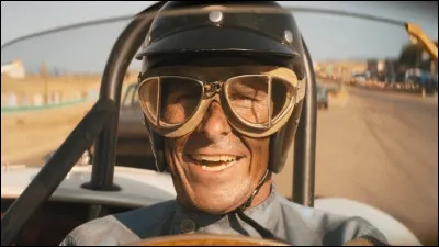 Où se passe la première course du film avec la Shelby Cobra n°98 pilotée par Ken Miles ?