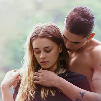 Quand a lieu le premier baiser de Hardin et Tessa ?