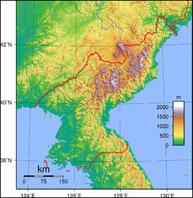En Corée du nord existe aussi une chaîne nommée "Alpes de Corée", qui forment la frontière avec ...