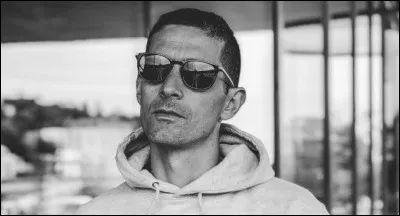 Grâce à quel rappeur francilien le grand public a-t-il découvert le rappeur lyonnais Casus Belli ?