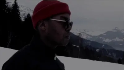 Quel rappeur lyonnais est l'auteur de ce classique des années 2010 qu'est "Rolling Stone" ?