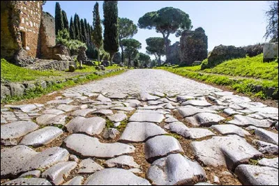Quel est le nom de cette voie romaine qui était longue de près de 500 km ?