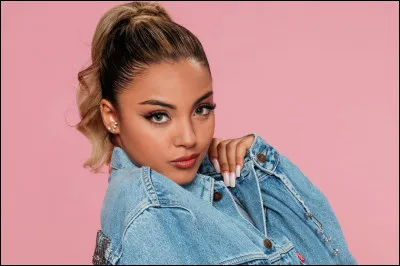 Qui est cette chanteuse ?