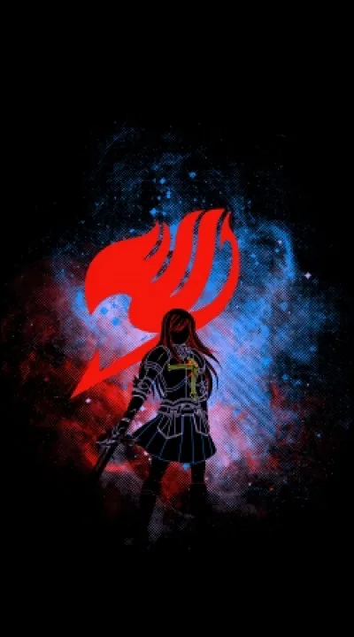 Dans l'épisode où Erza arrive, que tenait-elle ?