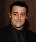 Suite  ce rle de beau gosse, il se marie en 2003. Quel est le nom de sa femme ?