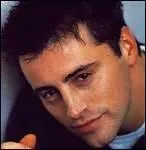 Sur les conseils d'un ami, dans quoi dcide-t-il de se lancer ?