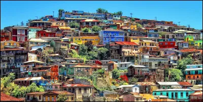Dans quel pays se trouve le quartier coloré du port de Valparaiso ?