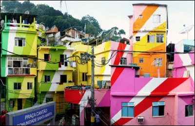 Dans quelle ville se situe la Santa Marta Favela du quartier Botafogo ?