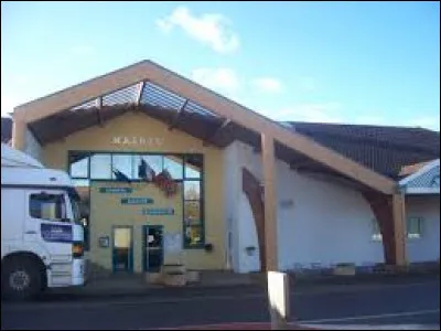 Village Saône-et-Loirien, Oslon se situe dans l'ex région ...
