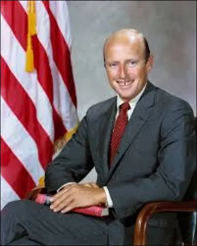 Qui était Charles Conrad ?