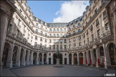 Où se situent les bureaux de Netflix à Paris, inaugurés le 17 janvier 2020 ?