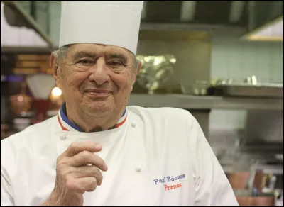Paul Bocuse avait des brasseries, dont ''Le Nord'', ''Le Sud'', ''L'Est', ''L'Ouest'', ''La Brasserie des Lumières'', ''L'Argenson ou Fond Rose''. Dans quelle ville célèbre pour sa gastronomie sont-elles situées ?