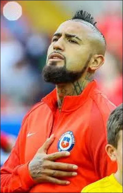Quelle est la nationalité du footballeur Arturo Vidal ?