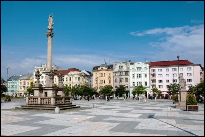 Ville de 280 000 habitants de la République tchèque, située dans la nord-est du pays, aux limites de la Moravie et de la Silésie tchèque :